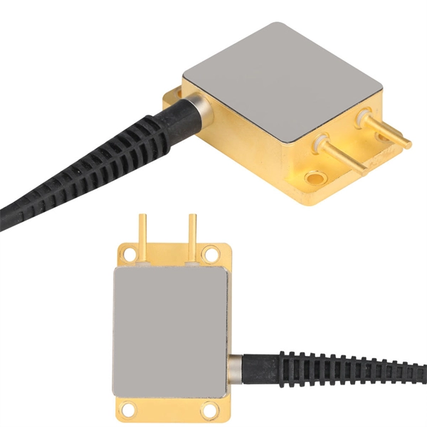 What type of repeater is used in fiber optic communication