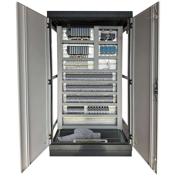 How to set up a fiber optic splitter in a telecommunications company