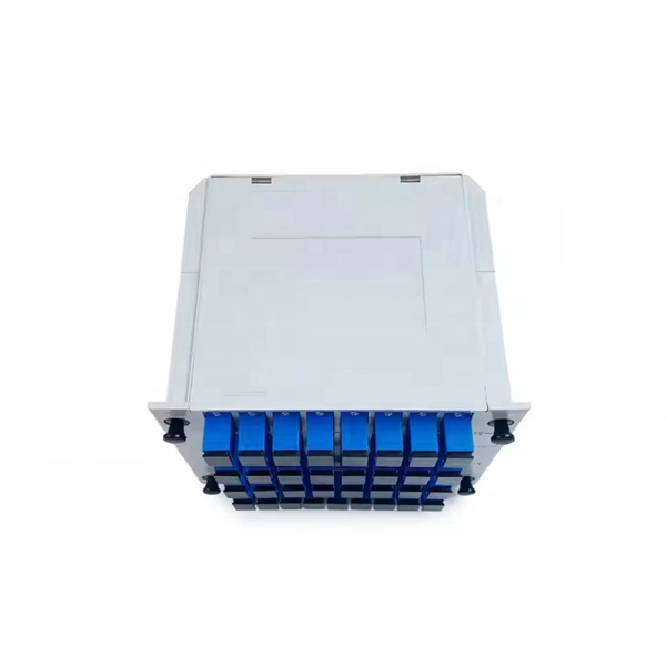 How to connect a fiber optic connector jack with one input and three outputs 