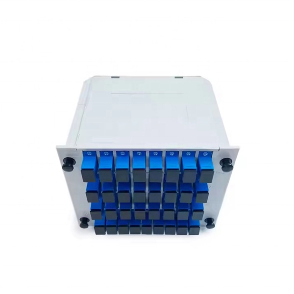 What kind of light is connected in the beam splitter