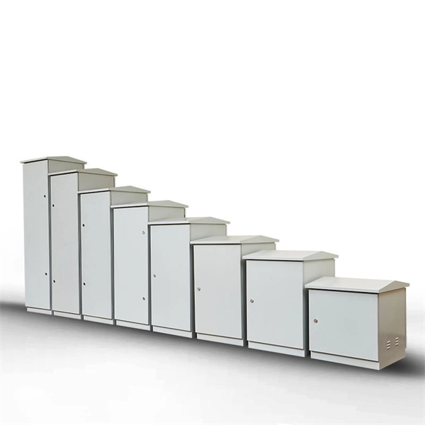 What size wire is typically used in patch panels 