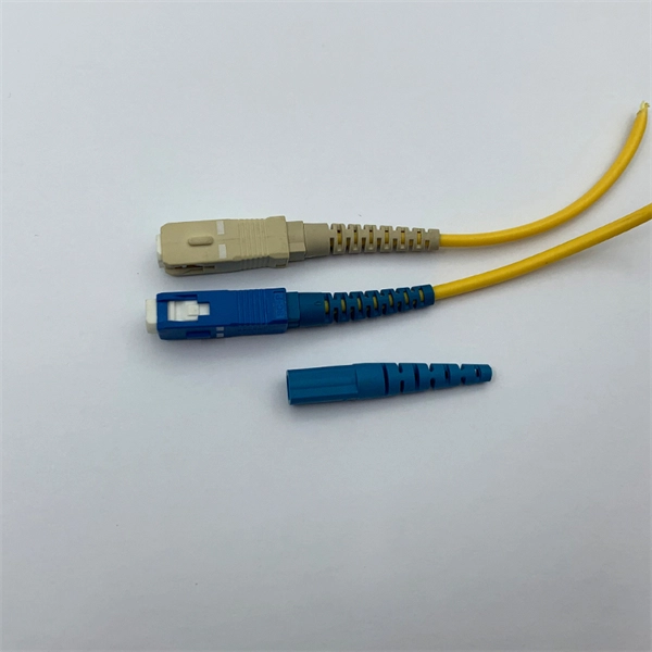 How to use a single lc fiber optic patch cord