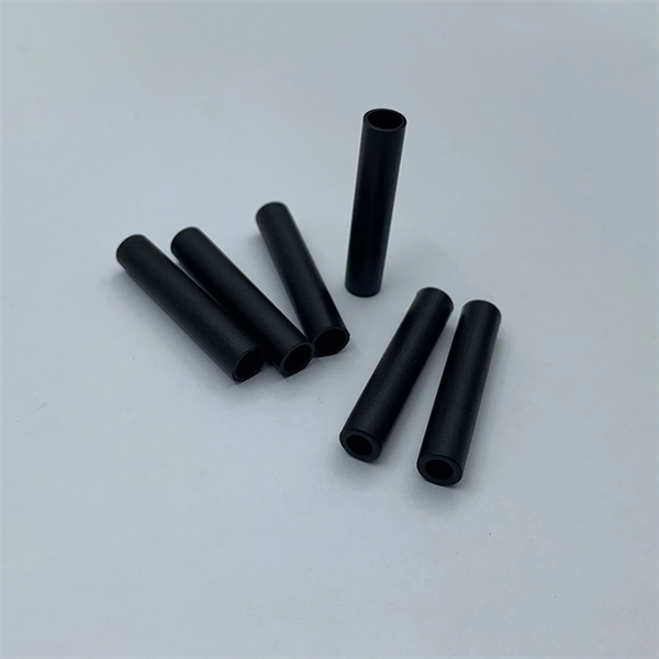 Performance Comparison of Wavelength Division Multiplexing Anti-tracking Cables and Traditional Cables
