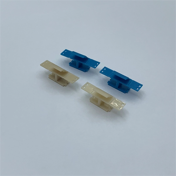 Automatic Coupling of Wavelength Division Multiplexers