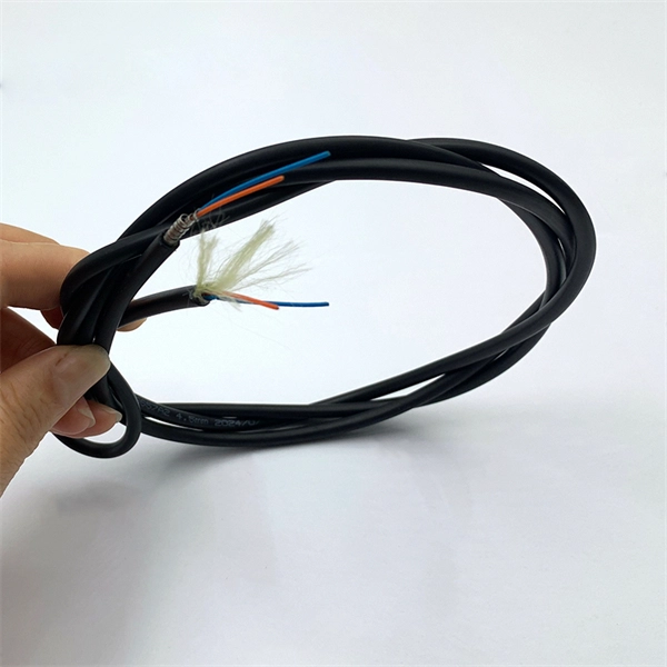 Fiber optic pigtails cut