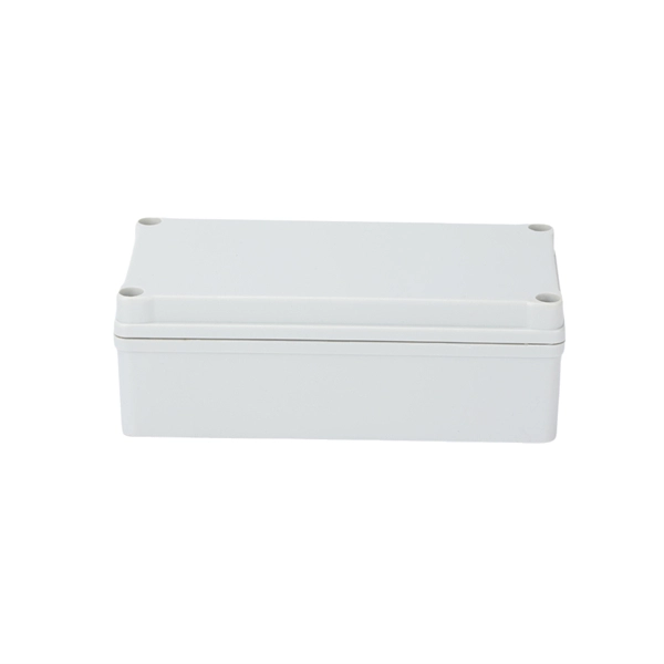 Size of the main electrical distribution box in a household