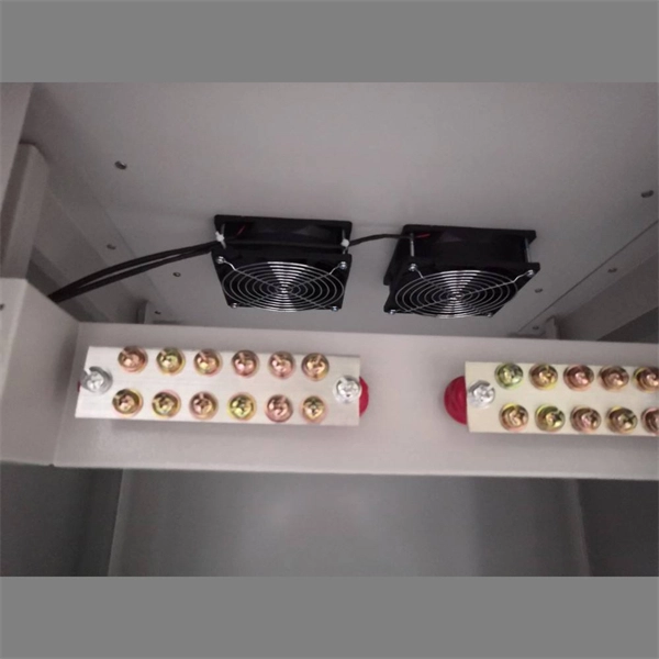 The voltage of the cabinet head unit is